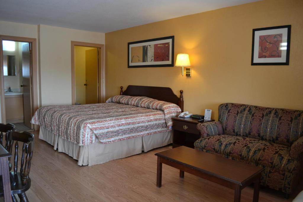 Deluxe Inn And Suites Weslaco Bagian luar foto