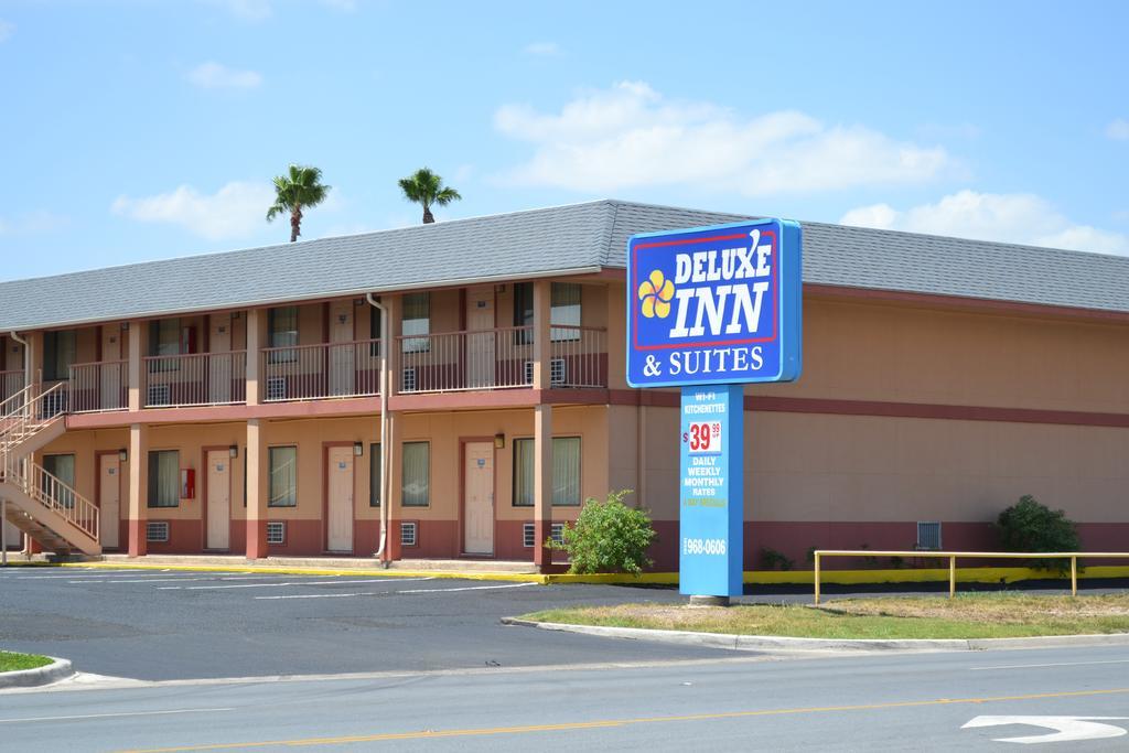 Deluxe Inn And Suites Weslaco Bagian luar foto