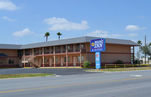 Deluxe Inn And Suites Weslaco Bagian luar foto